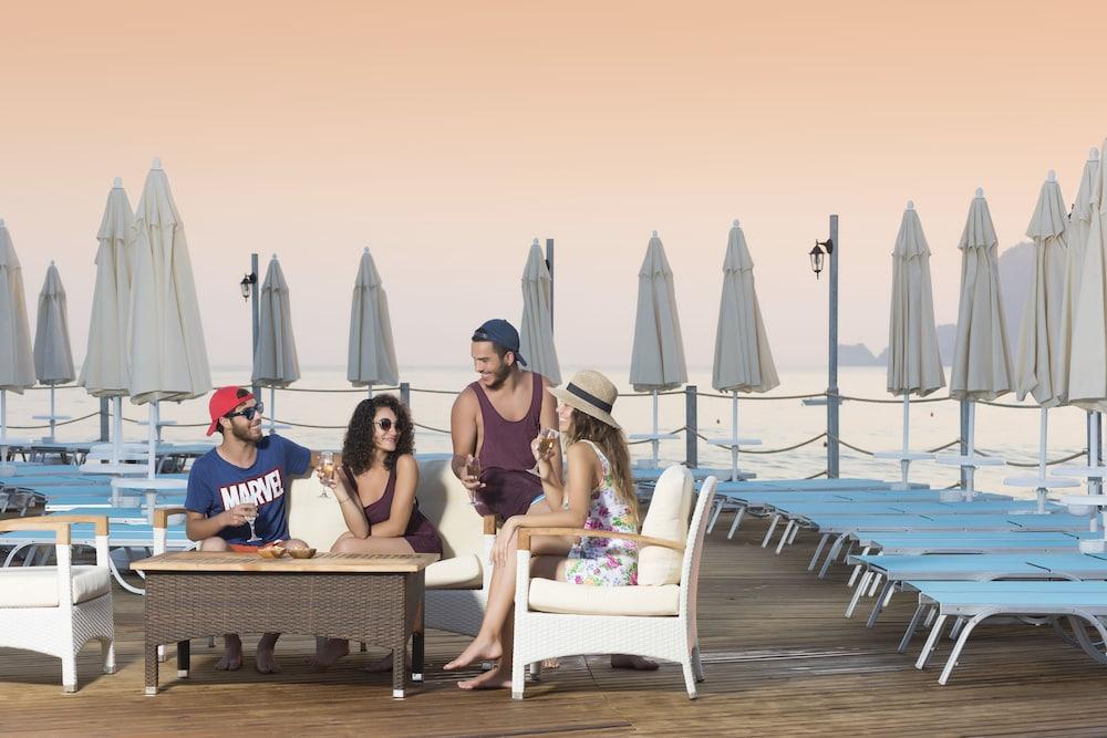 Asia Beach Resort & Spa Hotel Аланя Екстериор снимка